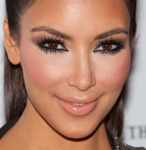 Kim Kardashian Has PRP Injection / Vampire Facelift.